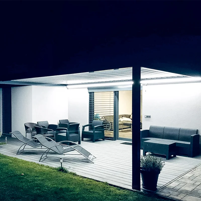 Bioklimatická pergola u rodinného domu ROLLO
