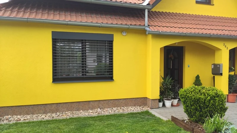 Žaluzie C80Elegantní oblá lamela.
